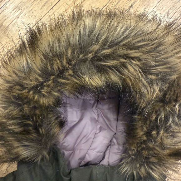 The North Face Dark Green Puffer Jacket with Fur Hood - Picture 3 of 4